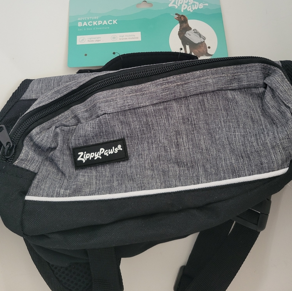 Zippy Paws Lightweight Adventure Backpack, Graphite Medium NWT Dog Gear